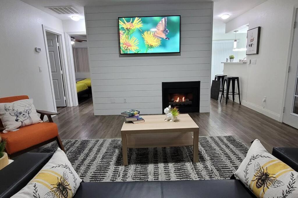L - Fully Remodeled And Professionally Decorated Лас-Вегас Экстерьер фото